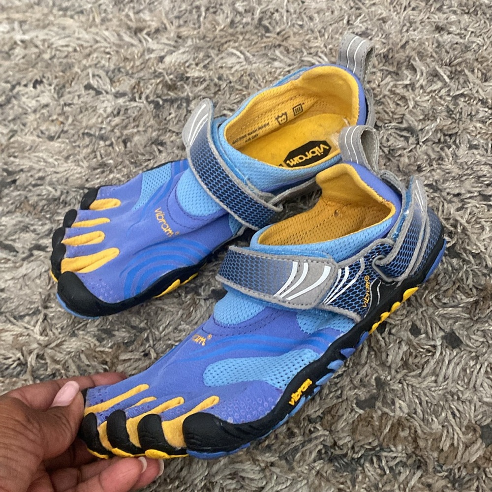 Vibram FiveFingers Blue and Yellow Minimalist Toe Sneakers - Picture 5 of 12